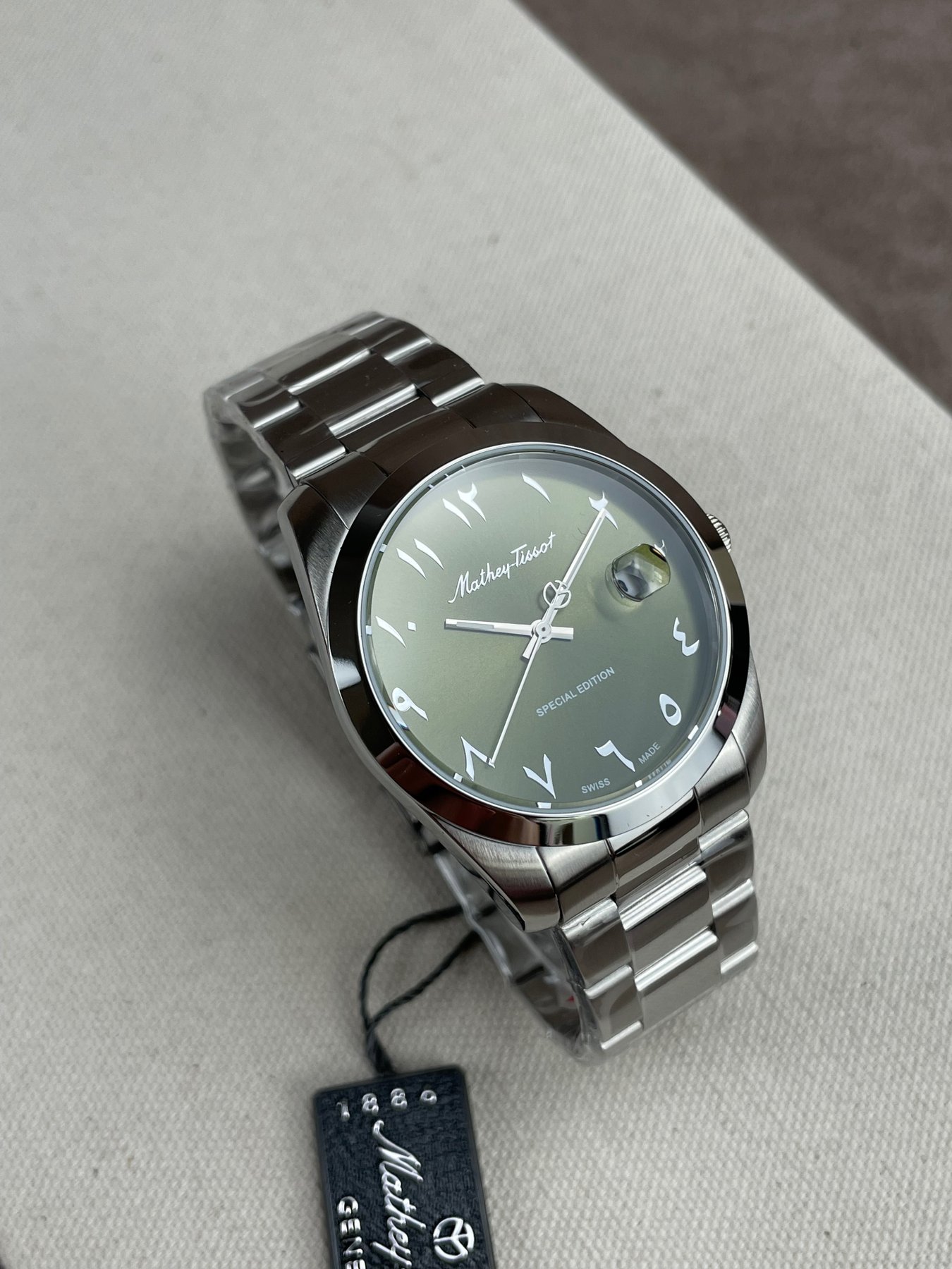 watchMatheyTissotOrient (2) | La Grande Braderie Online | La Grande Braderie : Explorez nos articles de luxe de seconde main et découvrez nos articles de luxe d’occasion puis bénéficiez de nos offres spéciales sur articles de luxe ou dénichez l’article de luxe en promotion fait pour vous sur lagrandebraderie.online