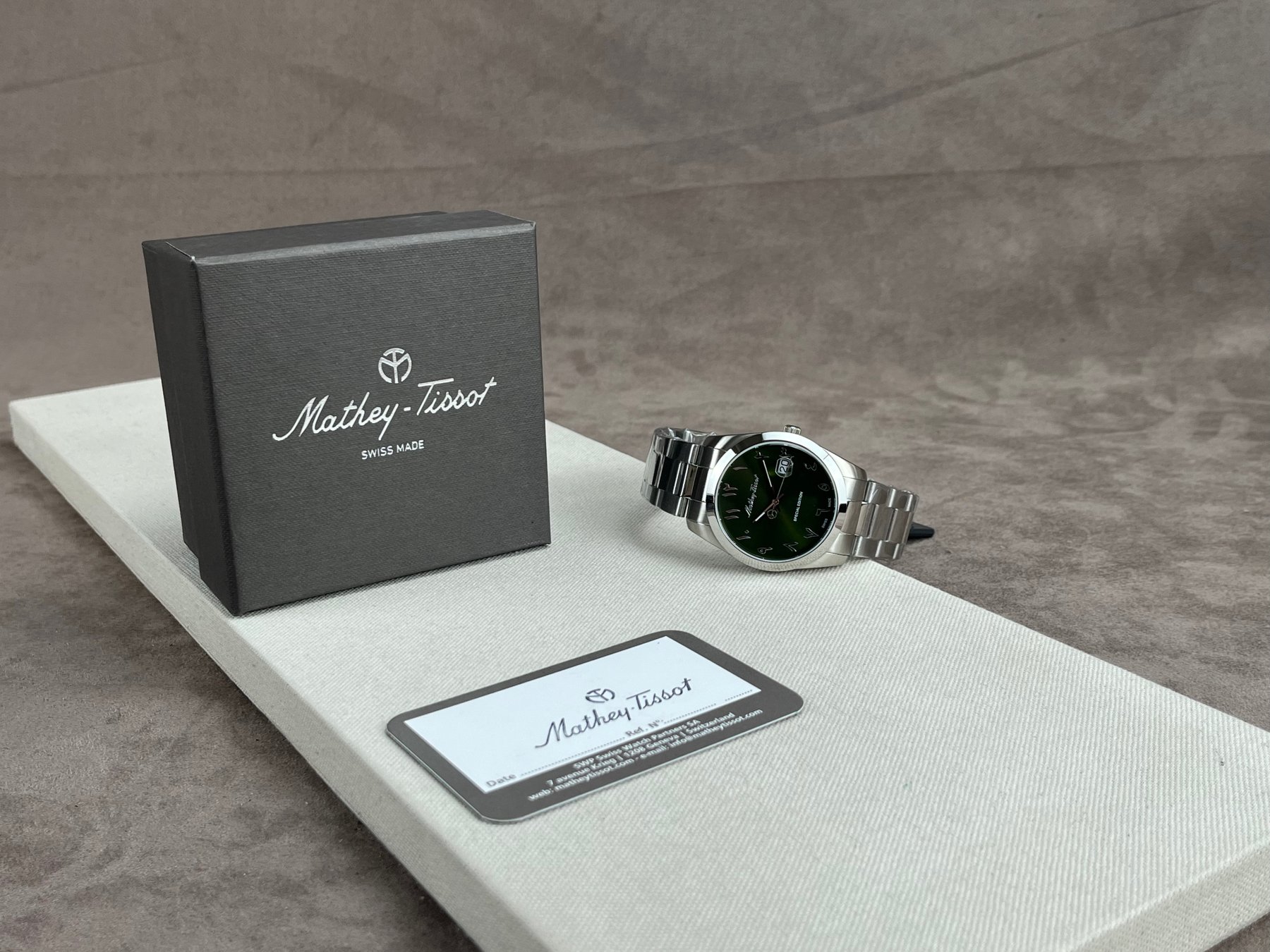 watchMatheyTissotOrient (8) | La Grande Braderie Online | La Grande Braderie : Explorez nos articles de luxe de seconde main et découvrez nos articles de luxe d’occasion puis bénéficiez de nos offres spéciales sur articles de luxe ou dénichez l’article de luxe en promotion fait pour vous sur lagrandebraderie.online