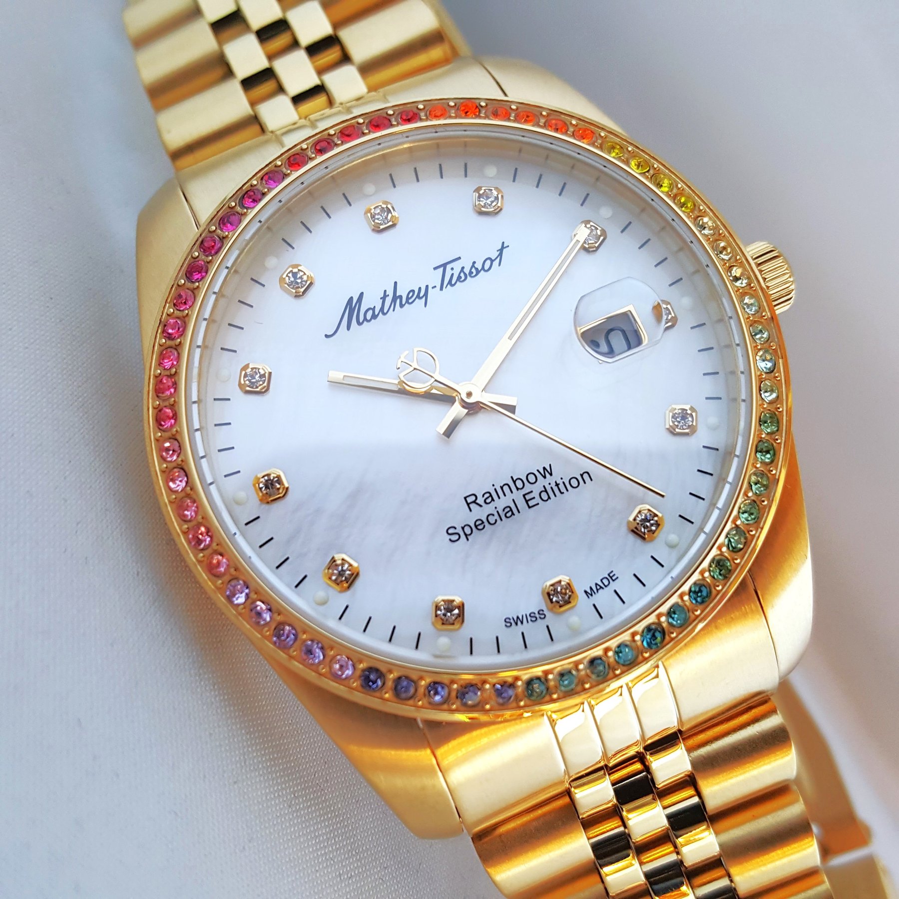 watchMatheyTissotRainbow (2) | La Grande Braderie Online | La Grande Braderie : Explorez nos articles de luxe de seconde main et découvrez nos articles de luxe d’occasion puis bénéficiez de nos offres spéciales sur articles de luxe ou dénichez l’article de luxe en promotion fait pour vous sur lagrandebraderie.online