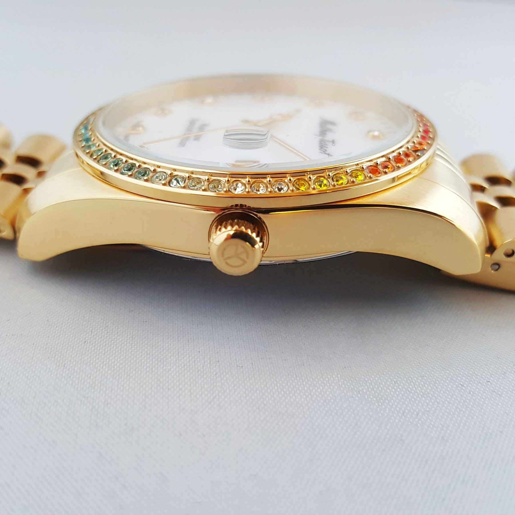 watchMatheyTissotRainbow (5) | La Grande Braderie Online | La Grande Braderie : Explorez nos articles de luxe de seconde main et découvrez nos articles de luxe d’occasion puis bénéficiez de nos offres spéciales sur articles de luxe ou dénichez l’article de luxe en promotion fait pour vous sur lagrandebraderie.online